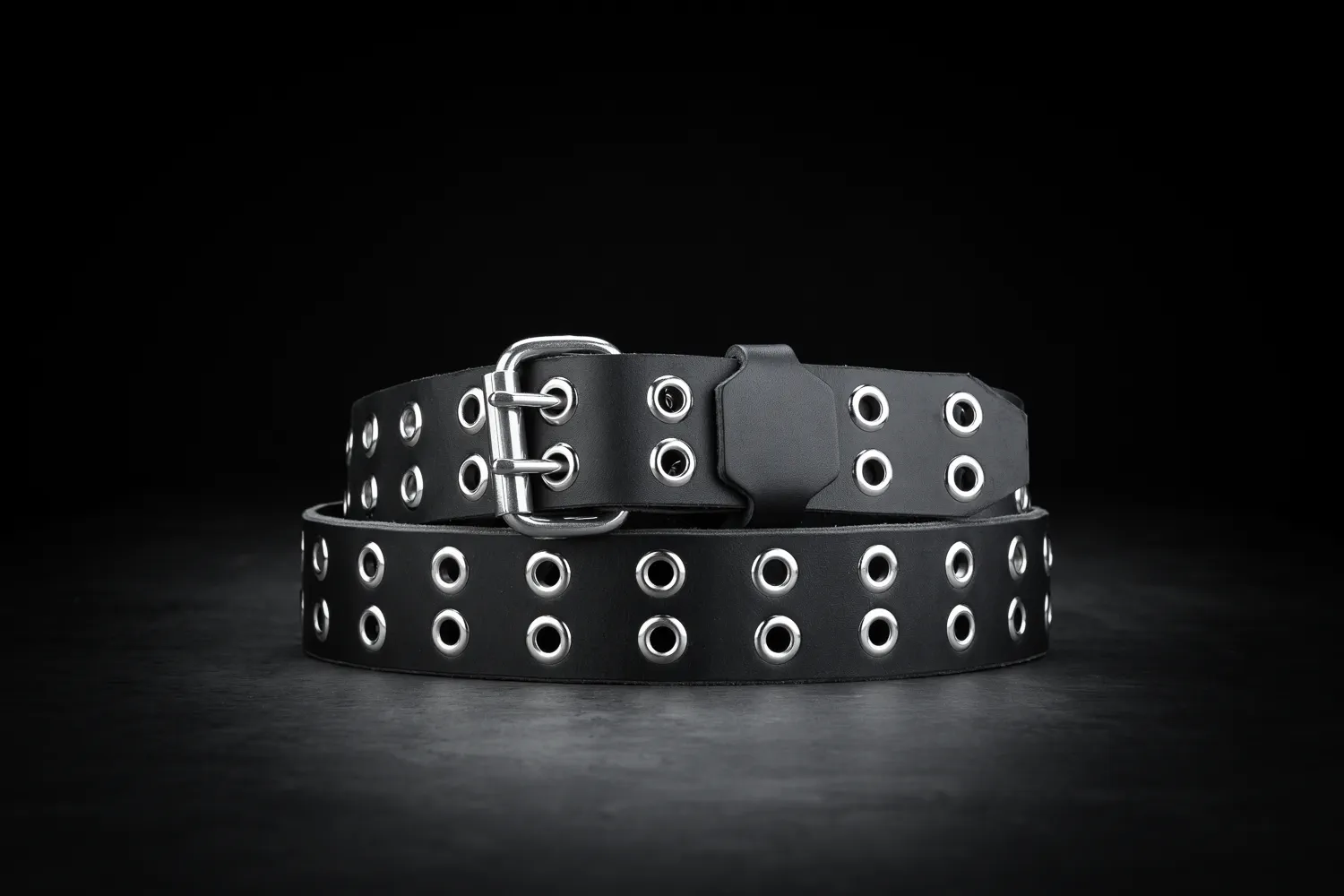 STEELRING DOBLEPRONG<br>Studded Leather Belt
